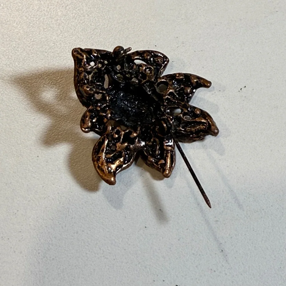 Floral Rhinestone Brooch‎ Pin Flower Gold Tone Decorative Jewelry